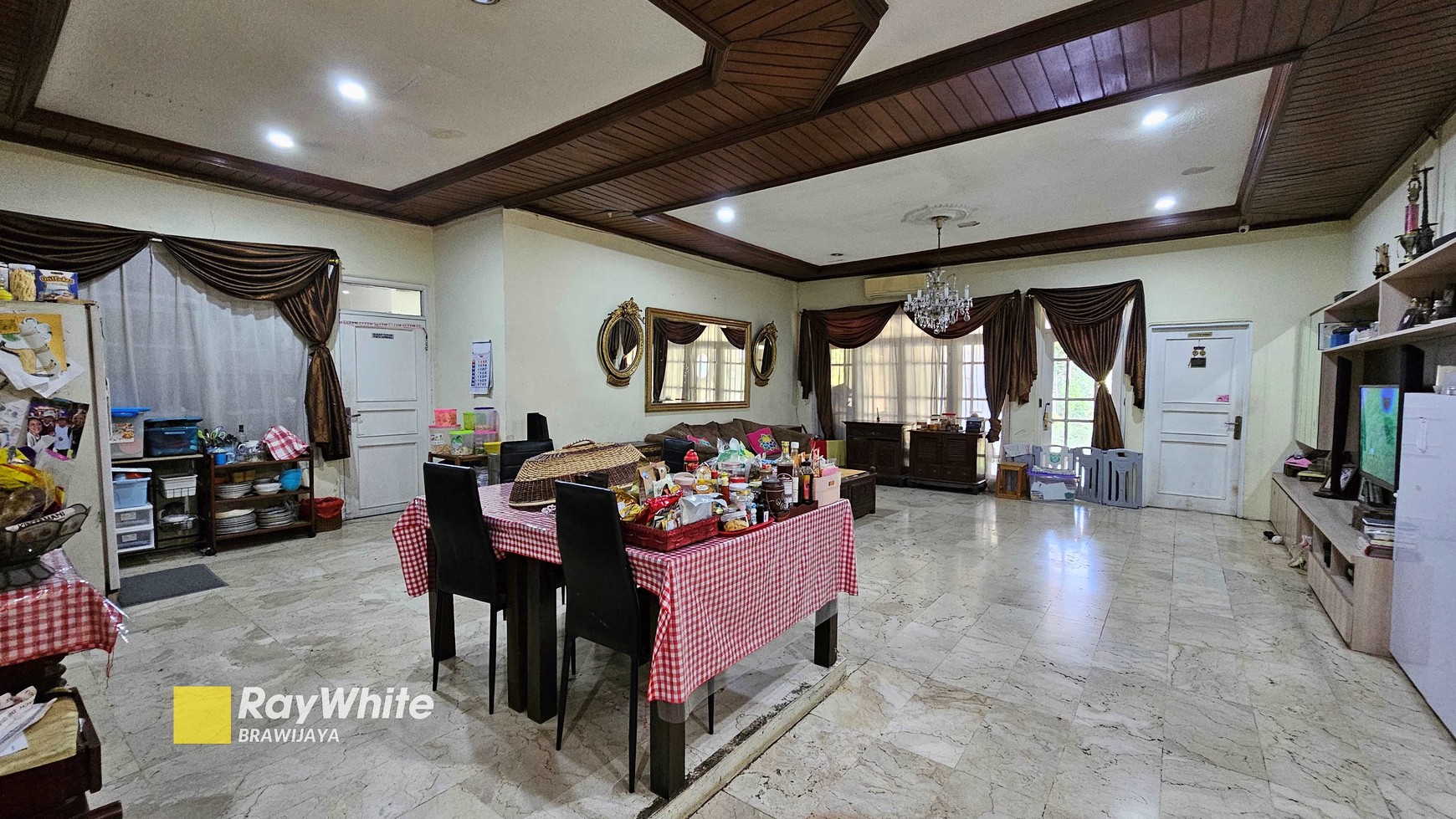 Rumah di Siaga Raya, Pejaten, Zona Commercial, Cocok buat tempat usaha