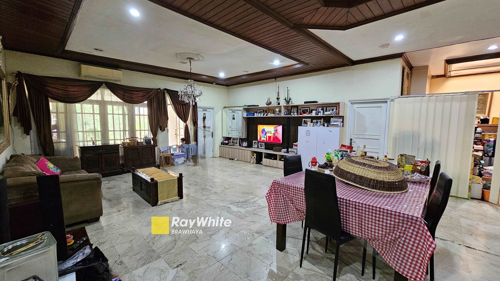 Rumah di Siaga Raya, Pejaten, Zona Commercial, Cocok buat tempat usaha