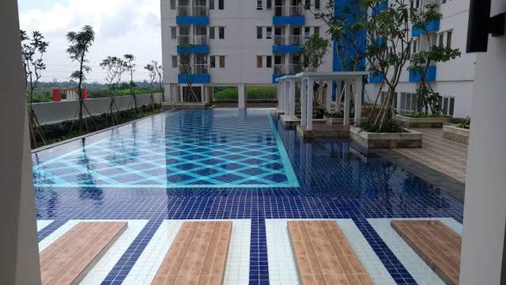 Unit Penthouse Premium di Puncak CBD Surabaya