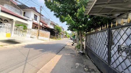 Rumah Lama Butuh Renovasi Lokasi Strategis di TEBET - DIJUAL CEPAT