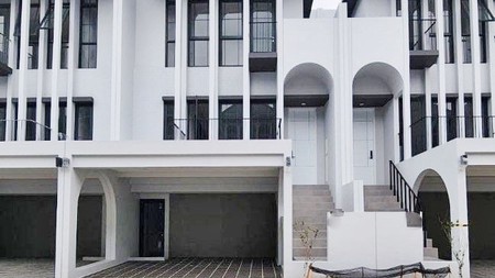 Rumah Cantik 3 lantai di Aether Greenwich Park BSD City