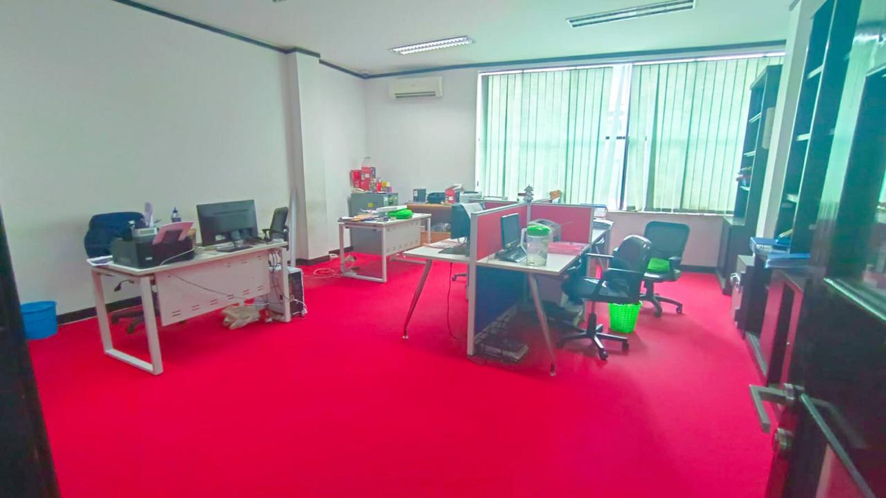 DIJUAL GEDUNG KANTOR 4 LANTAI DI JL. SATRIO KARET KUNINGAN COCOK UNTUK OFFICE, SHOWROOM / OFFICE BUILDING FOR SALE