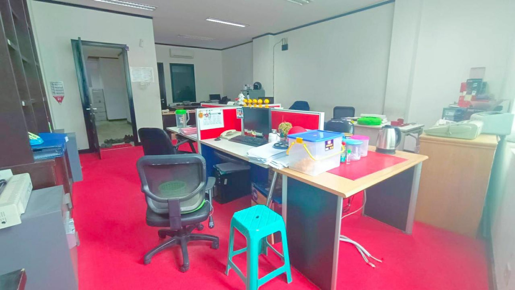 DIJUAL GEDUNG KANTOR 4 LANTAI DI JL. SATRIO KARET KUNINGAN COCOK UNTUK OFFICE, SHOWROOM / OFFICE BUILDING FOR SALE