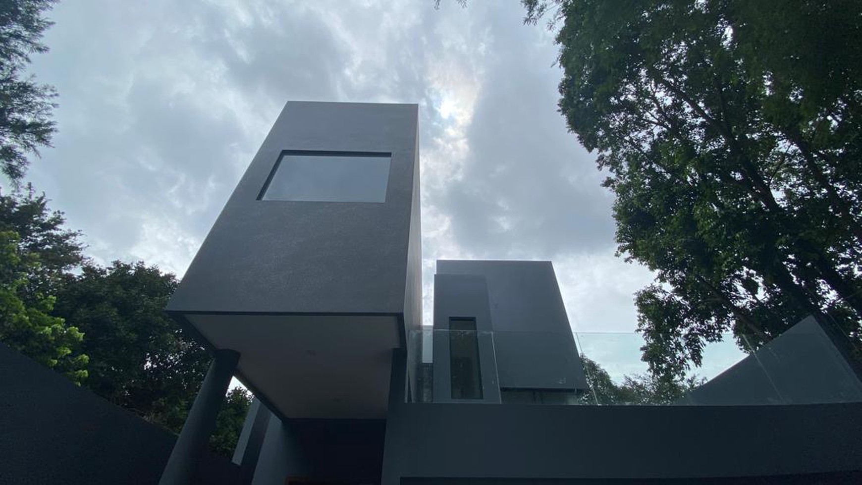 Rumah Baru Dijual di Cilandak, Taman Wijayakusuma I - Luas Tanah 293m&#xb2;, Bangunan 370m&#xb2;