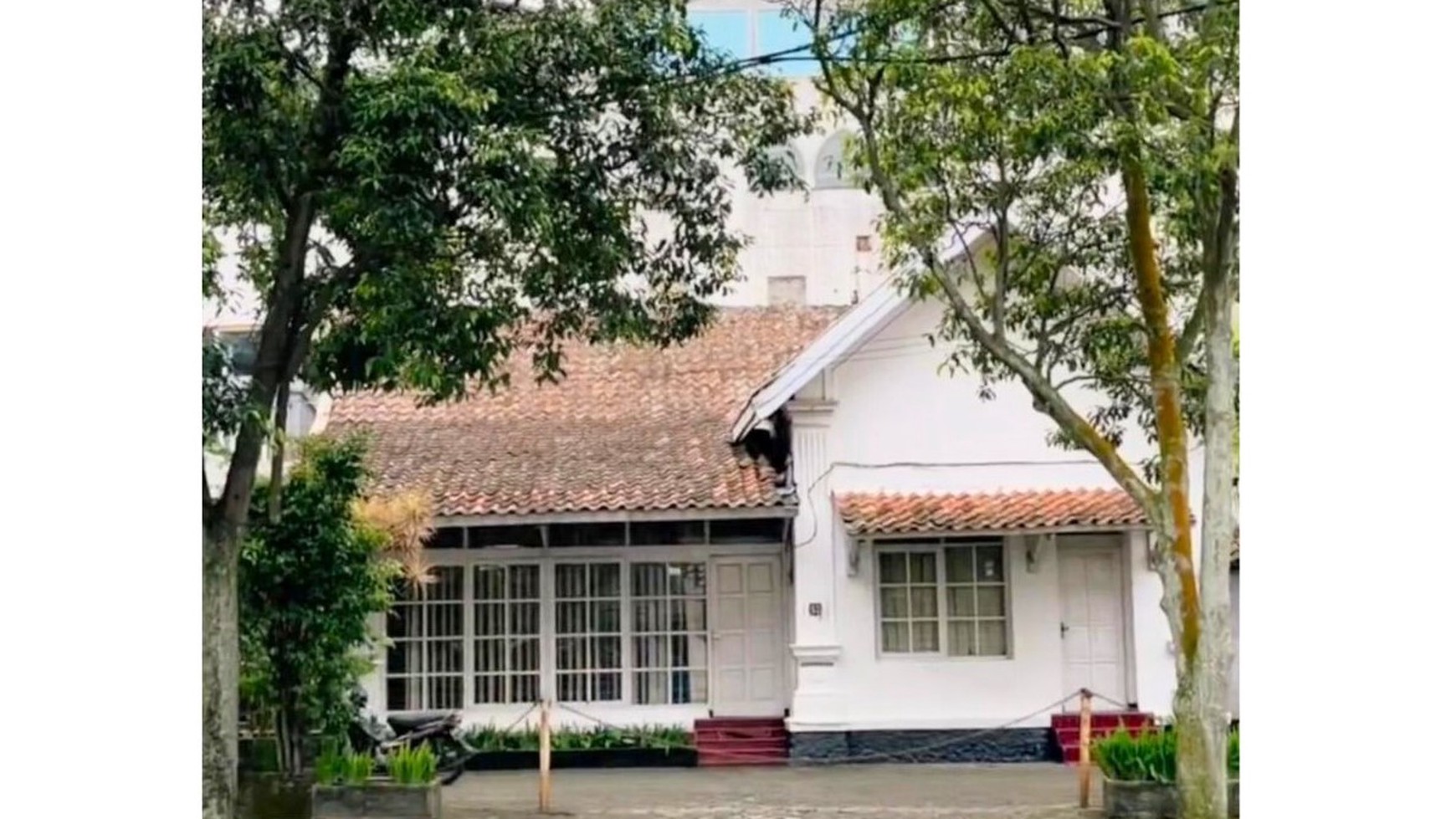 Rumah Bagus Cocok Untuk Hotel di Bandung, Jawa Barat