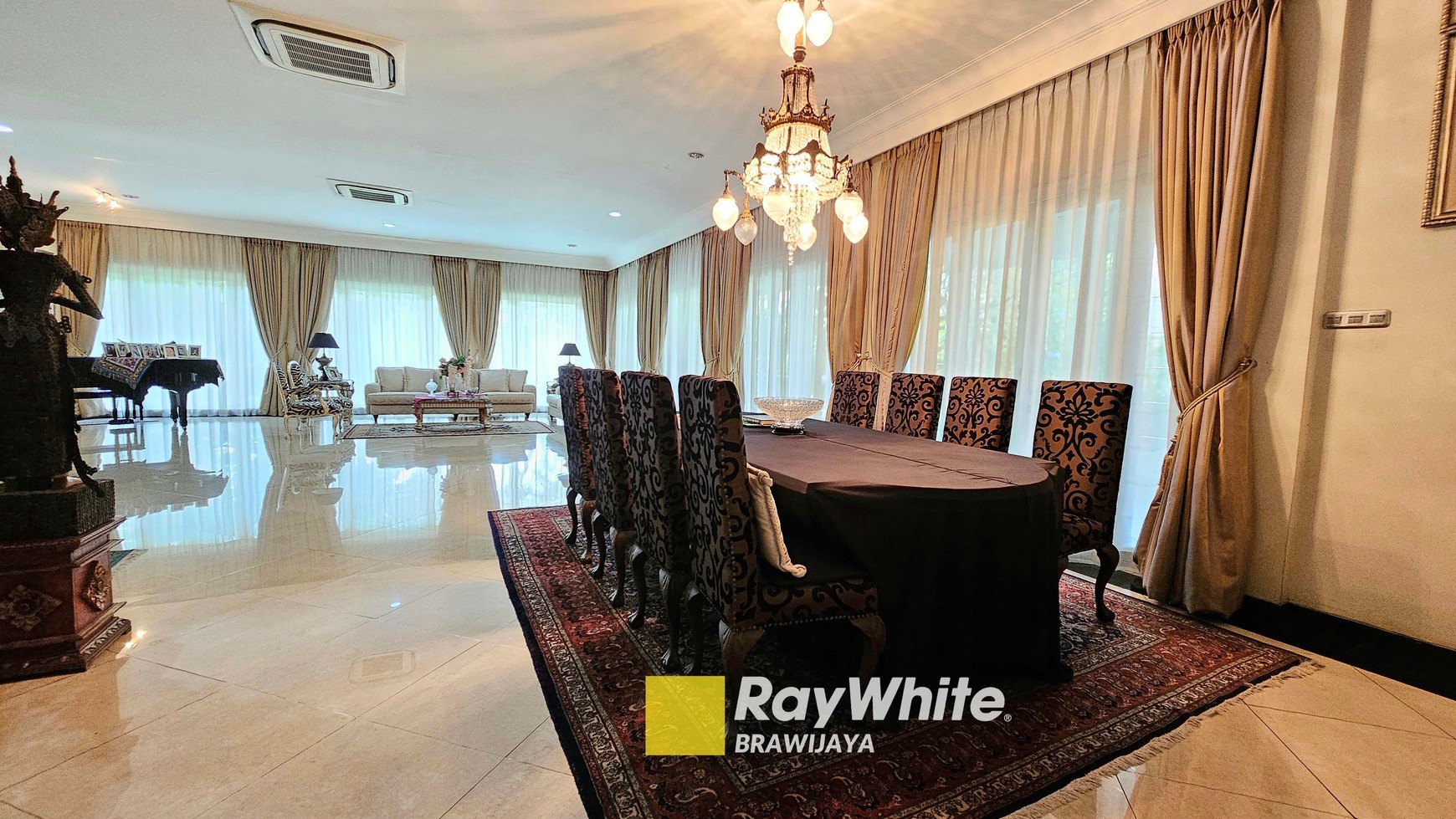 Rumah di Ampera Raya, Jaksel, bisa buat kantor, cafe dan restaurant