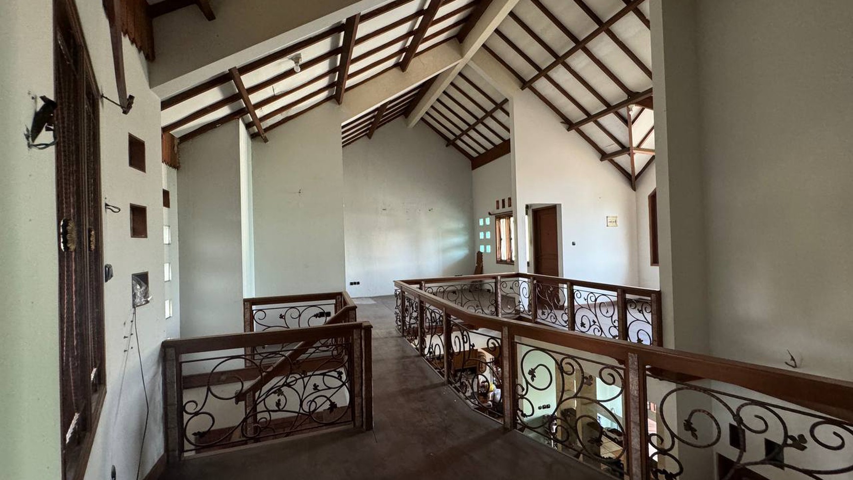 Rumah Hitung Tanah Area Cipete