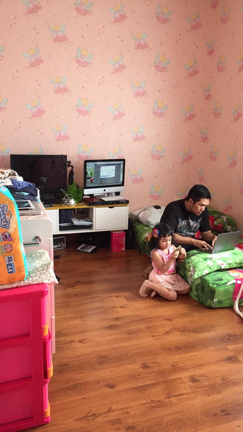 Dijual rumah nyaman diriver valley, lebak bulus