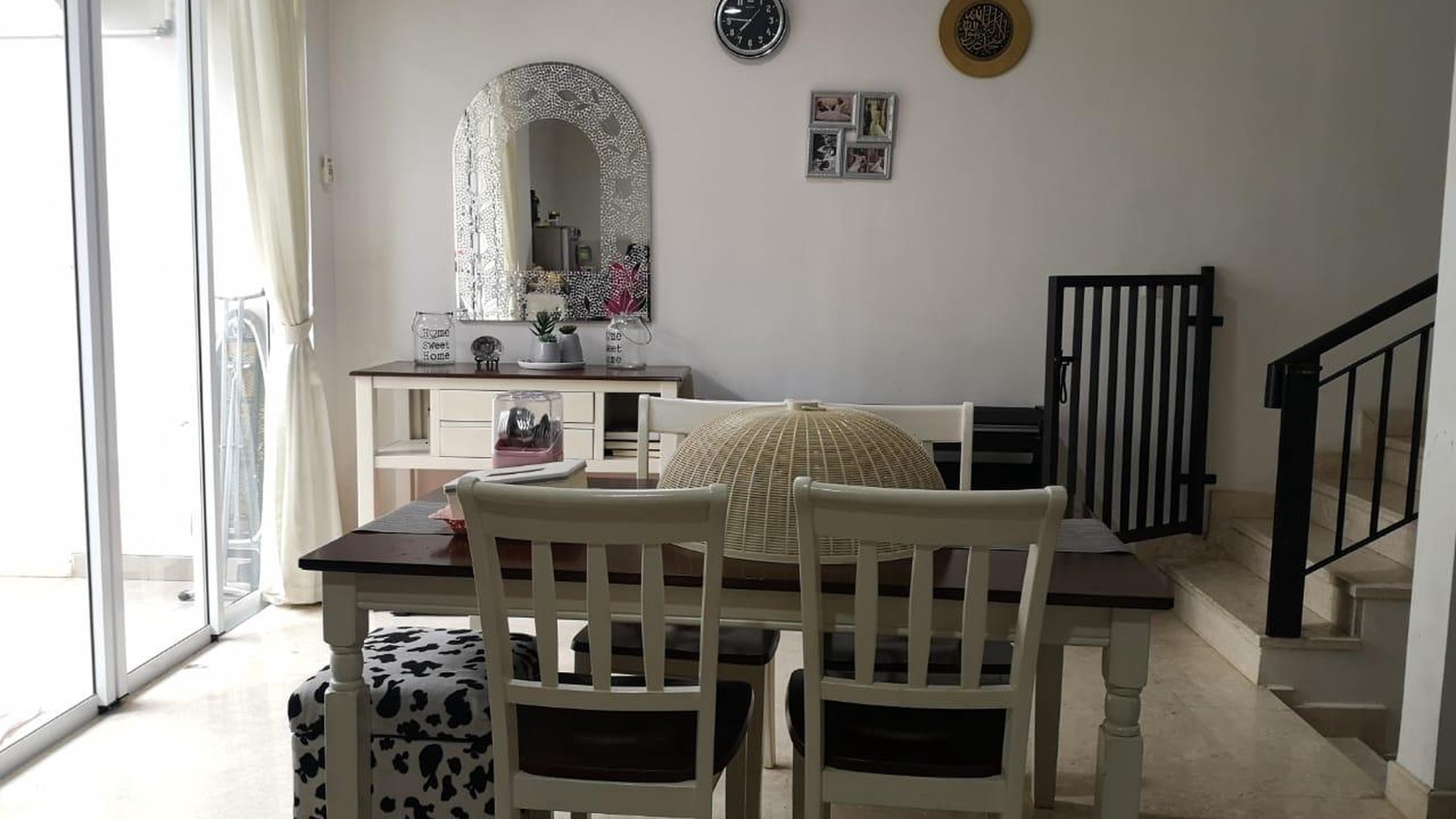 Dijual rumah nyaman diriver valley, lebak bulus