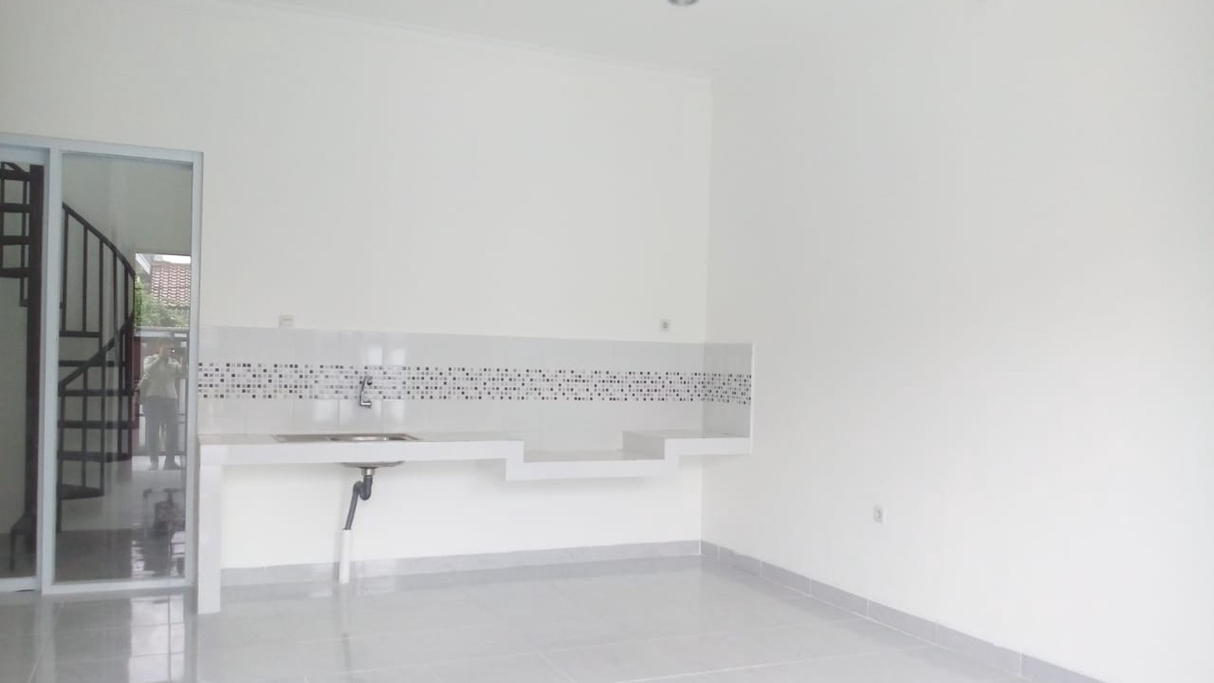 Dijual rumah baru di jakarta selatan.
