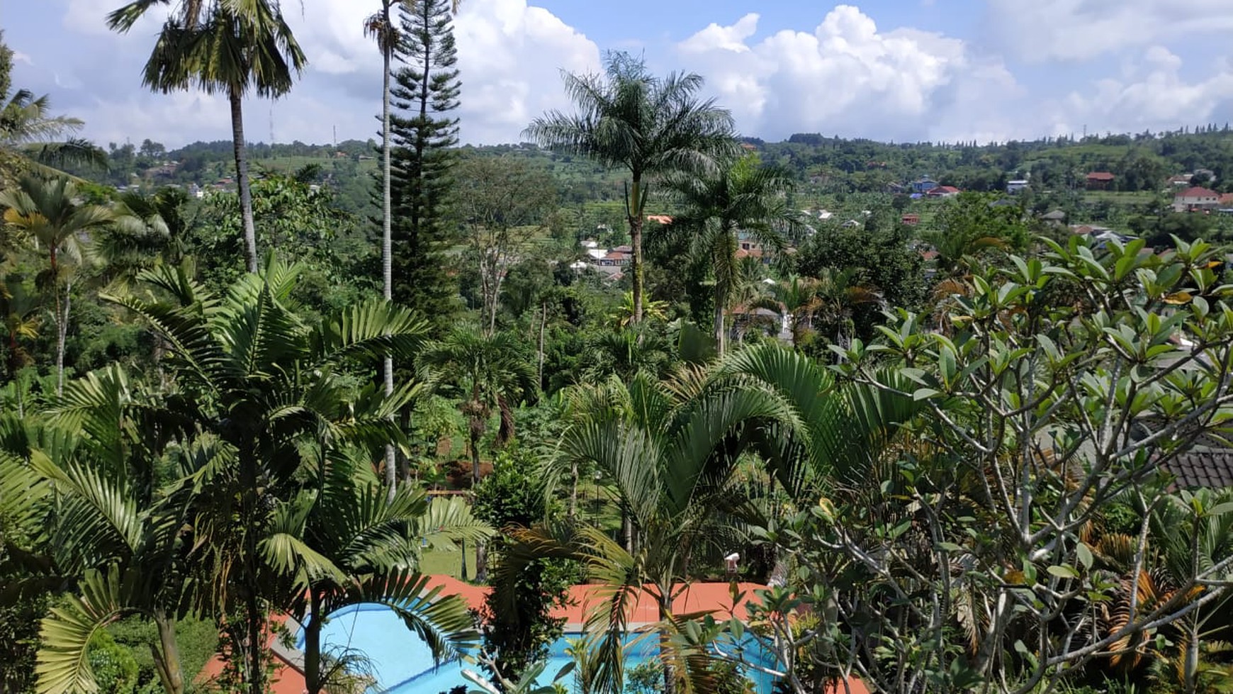 Dijual villa bagus, asri, sewa masih berjalan, ciawi. bogor