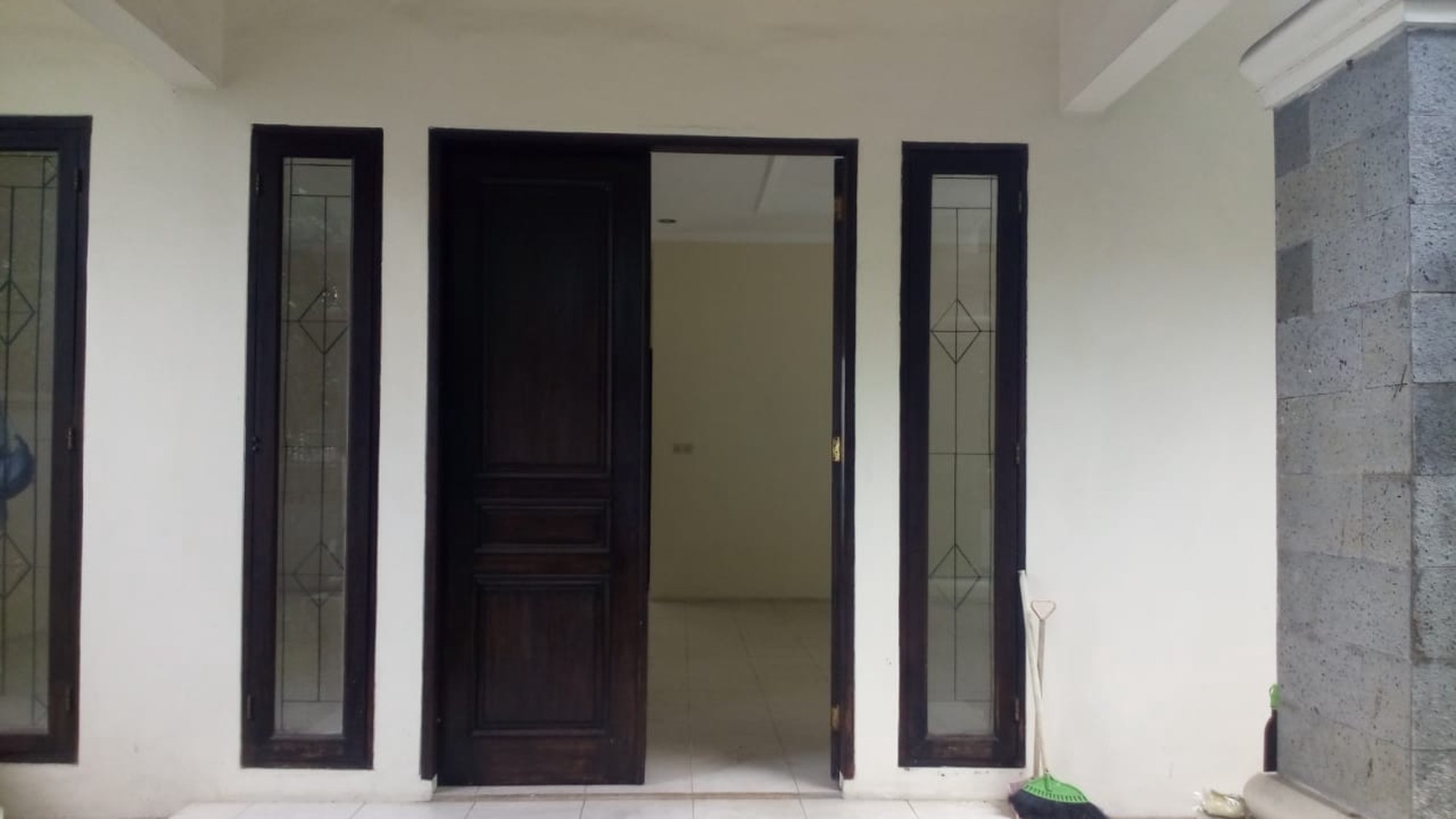 Dijual murah rumah hook di pondok indah, jaksel.