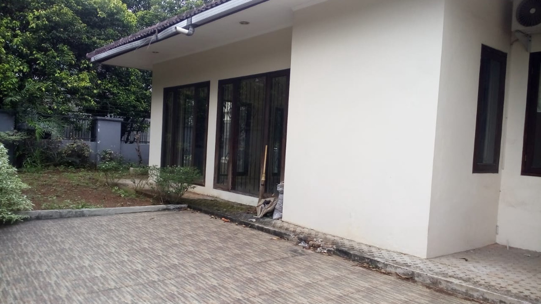 Dijual murah rumah hook di pondok indah, jaksel.