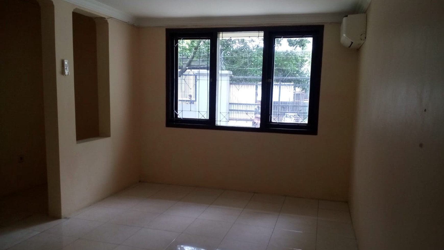 Dijual murah rumah hook di pondok indah, jaksel.
