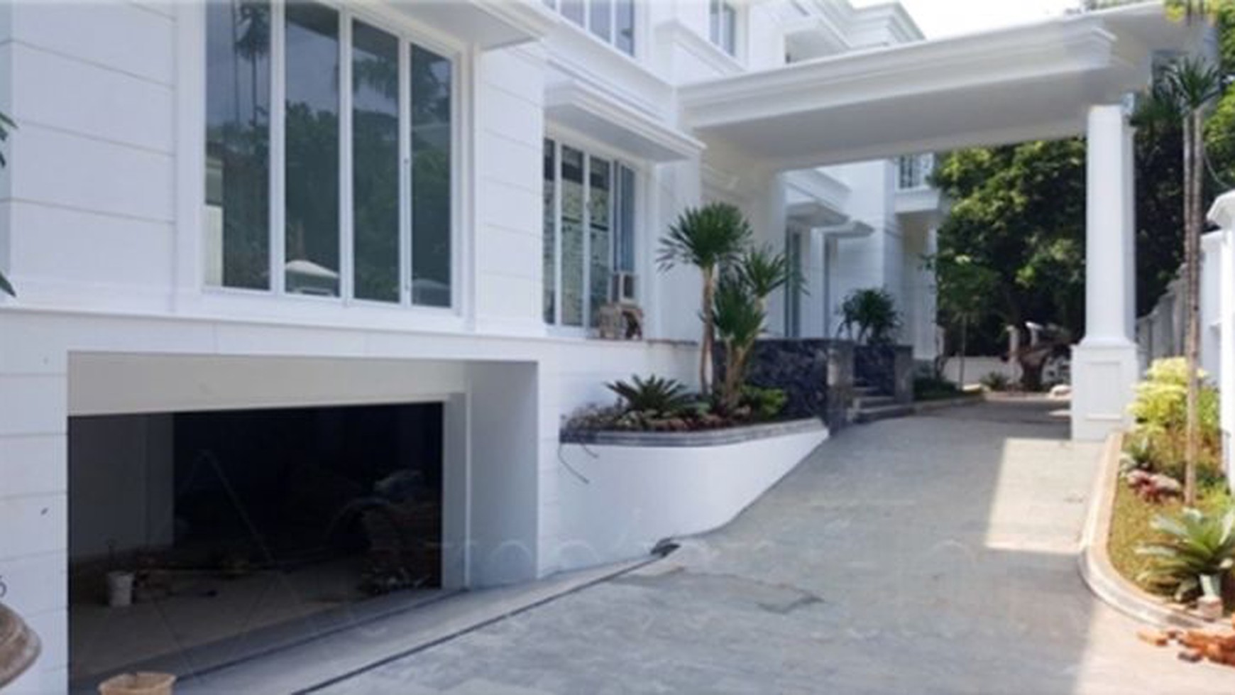 Dijual brand new house di pondok indah, Jakarta selatan