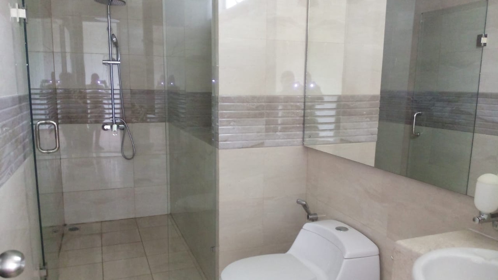 Dijual brand new house dalam cluster di veteran bintaro, jakarta selatan.