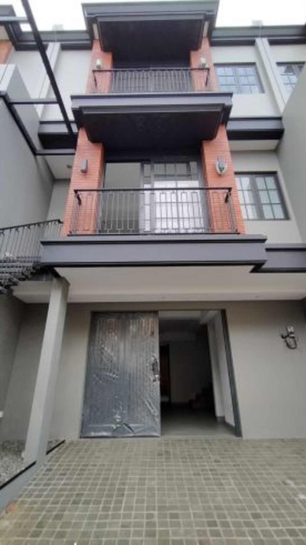 Dijual rumah baru 1 terbaik di cilandak-fatmawati, jakarta selatan.
