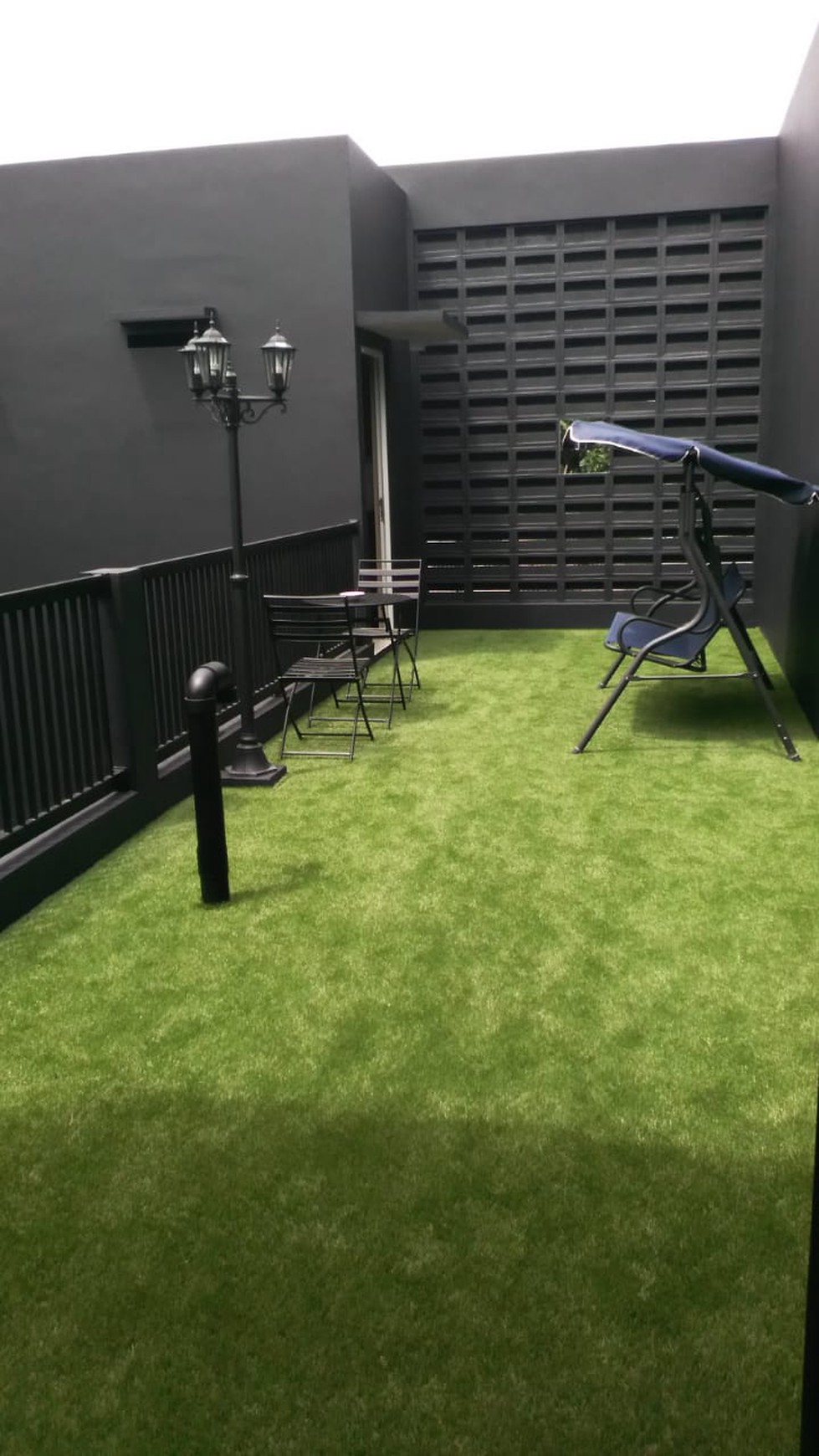 Dijual rumah bagus + kolam renang dalam cluster di bintaro sektor 2
