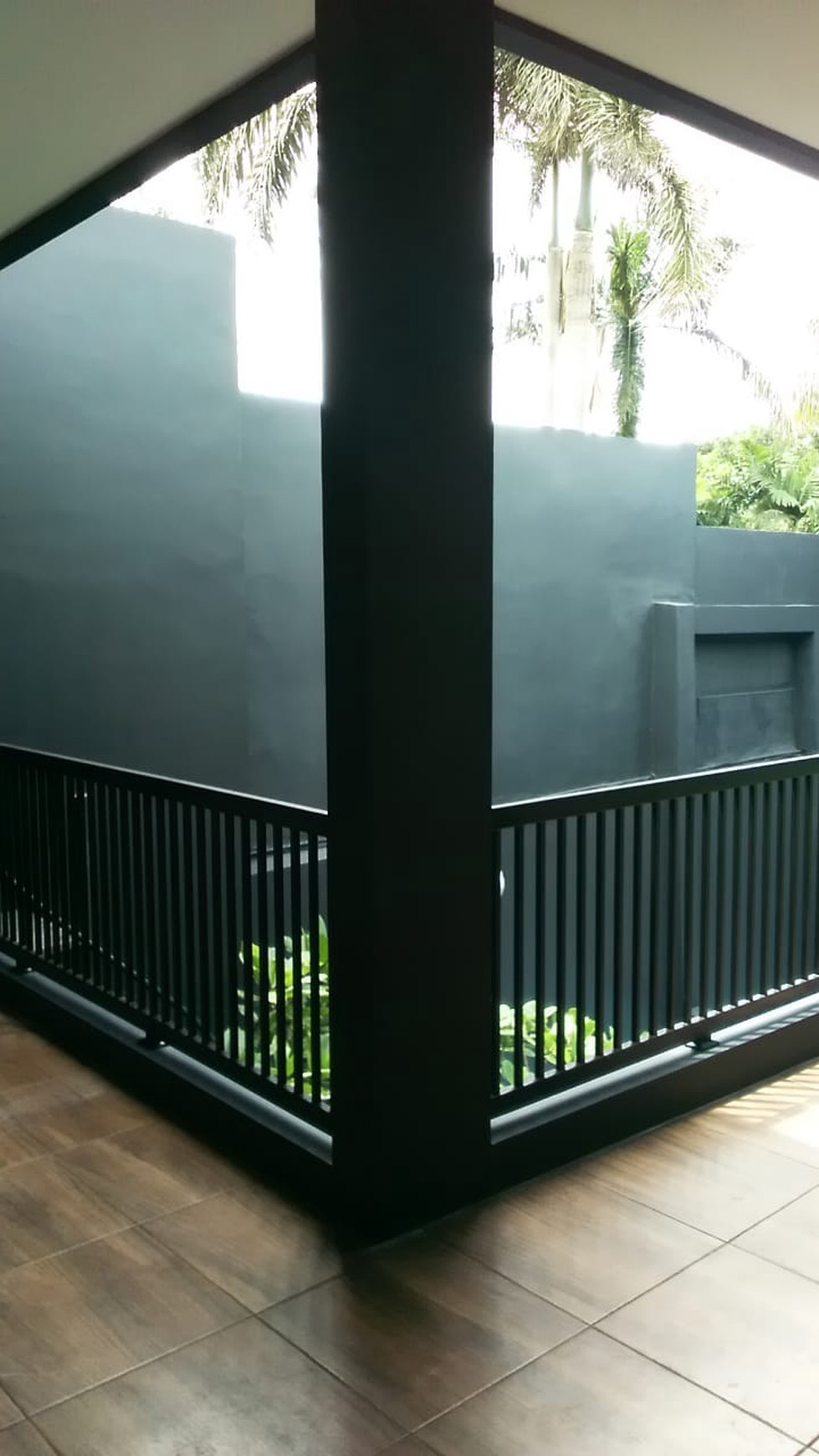 Dijual rumah bagus + kolam renang dalam cluster di bintaro sektor 2