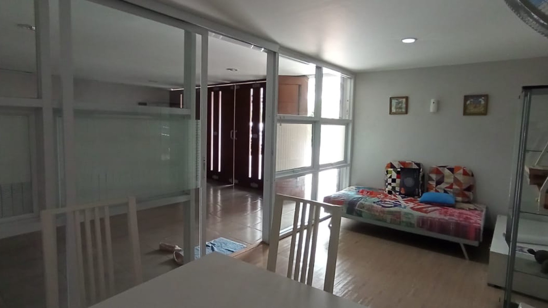 Dijual rumah bagus depan taman fully funished dalam cluster green garden.