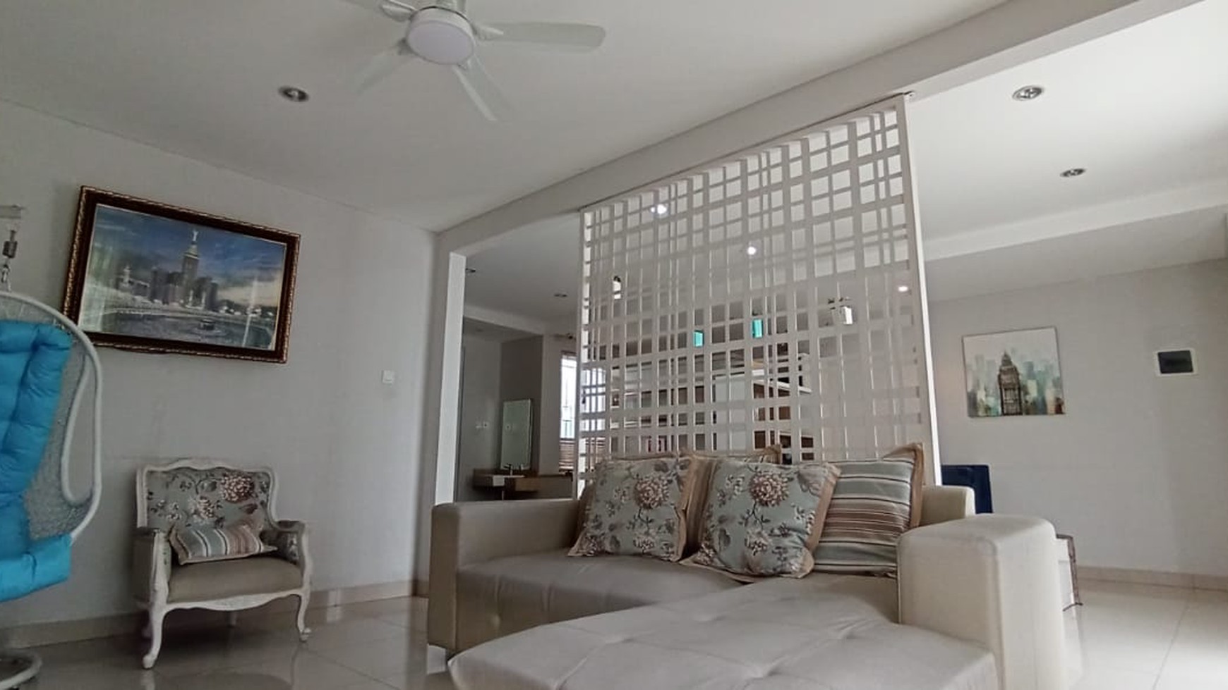 Dijual rumah bagus depan taman fully funished dalam cluster green garden.