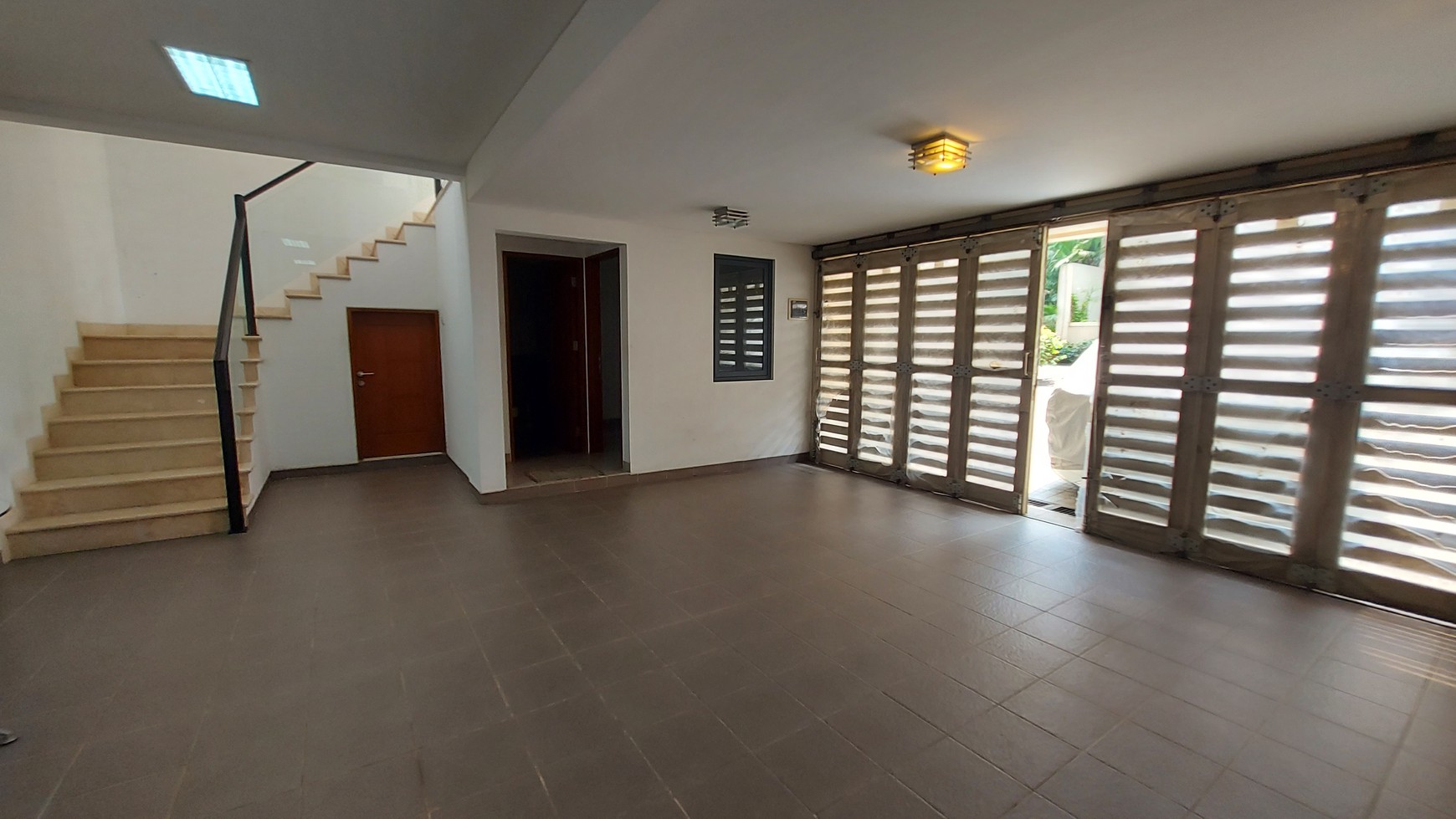 Brand new house dalam townhouse cilandak.
