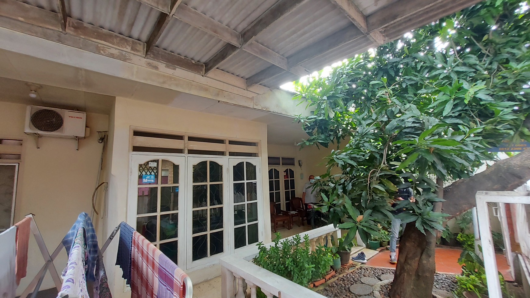 dijual rumah murah dan terawat di kalibata selatan.