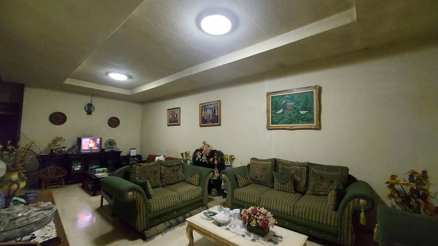 dijual rumah murah dan terawat di kalibata selatan.