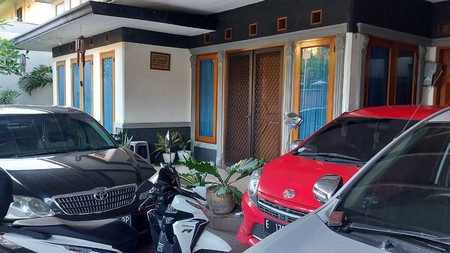 rumah bagus terawat diperumahan pemda jakarta 