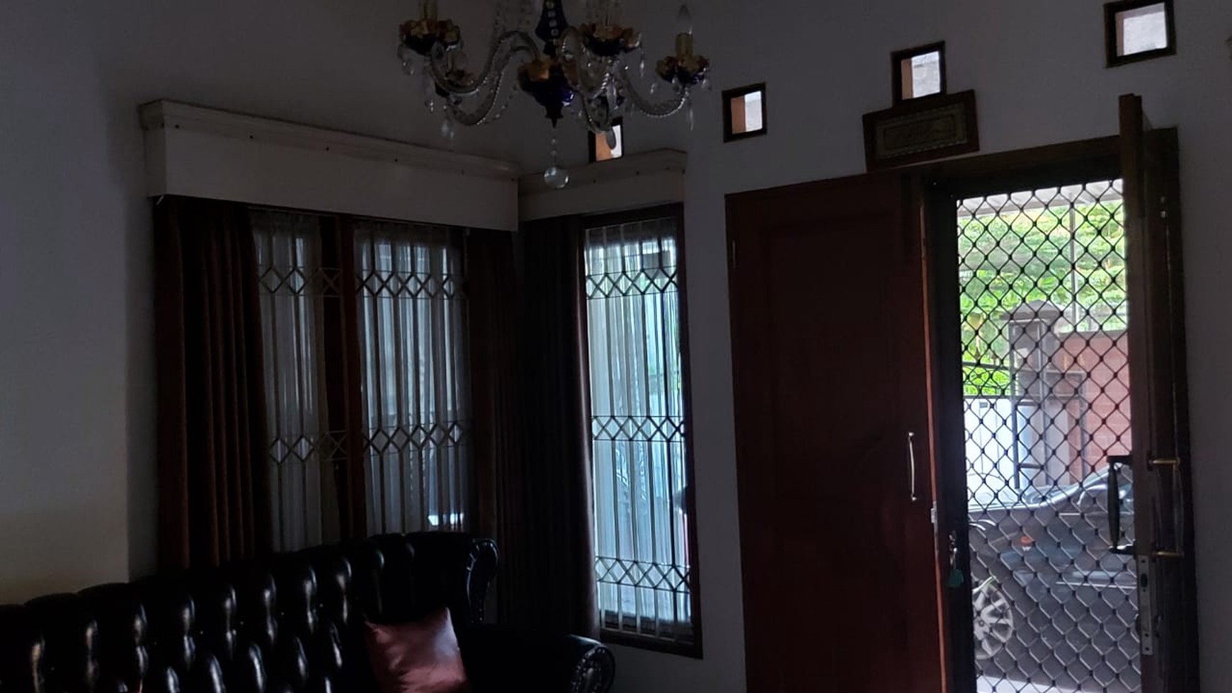 rumah bagus terawat diperumahan pemda jakarta