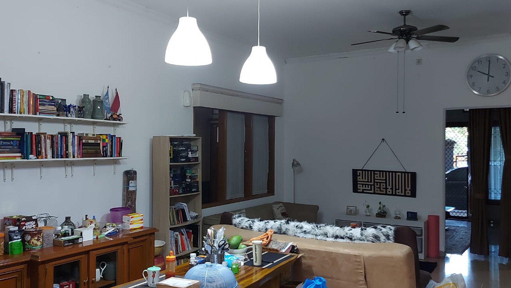 rumah bagus terawat diperumahan pemda jakarta