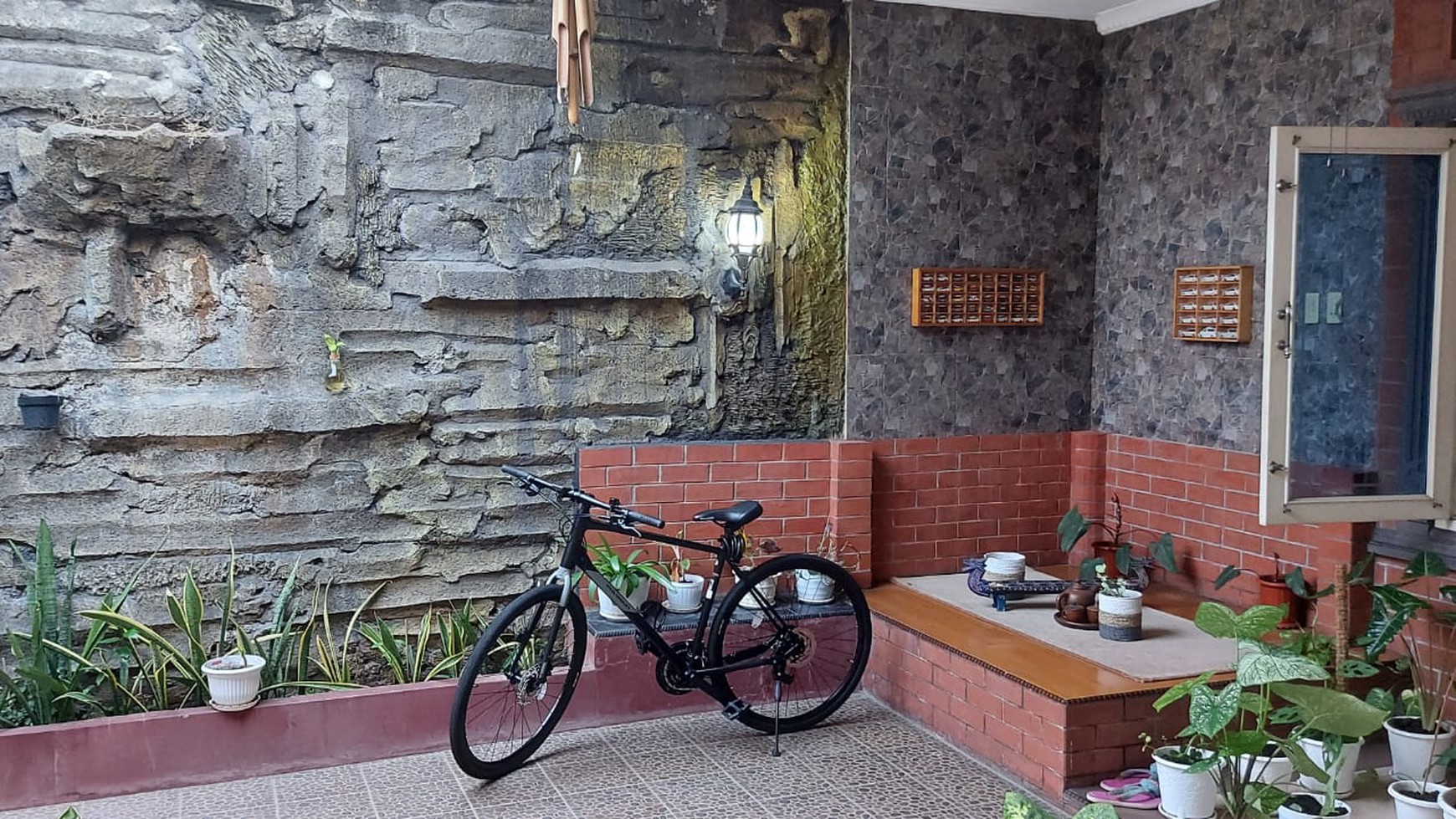 rumah bagus terawat diperumahan pemda jakarta