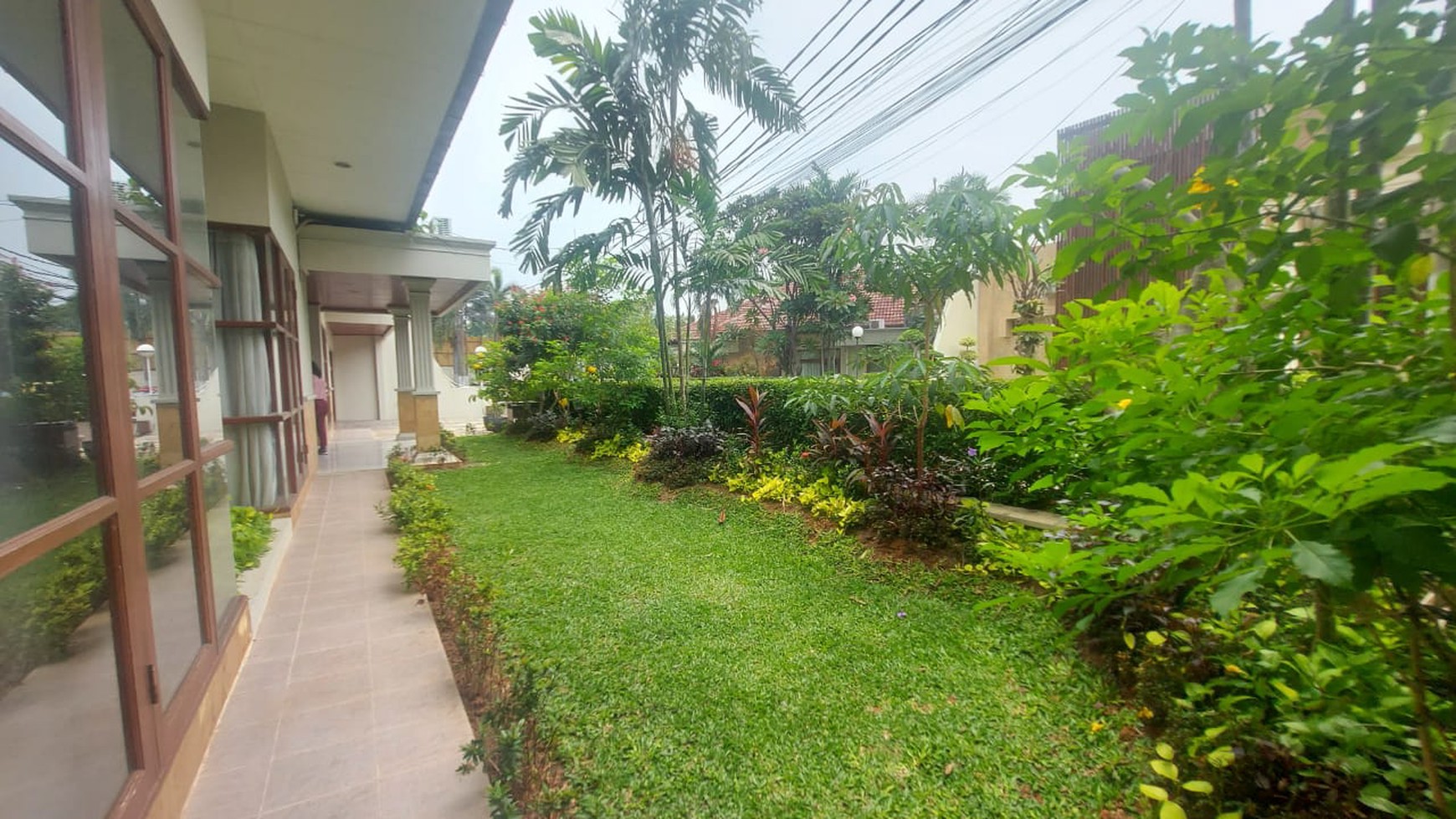 Rumah Luas dalam townhouse cipete dekat stasiun MRT cipete jaksel