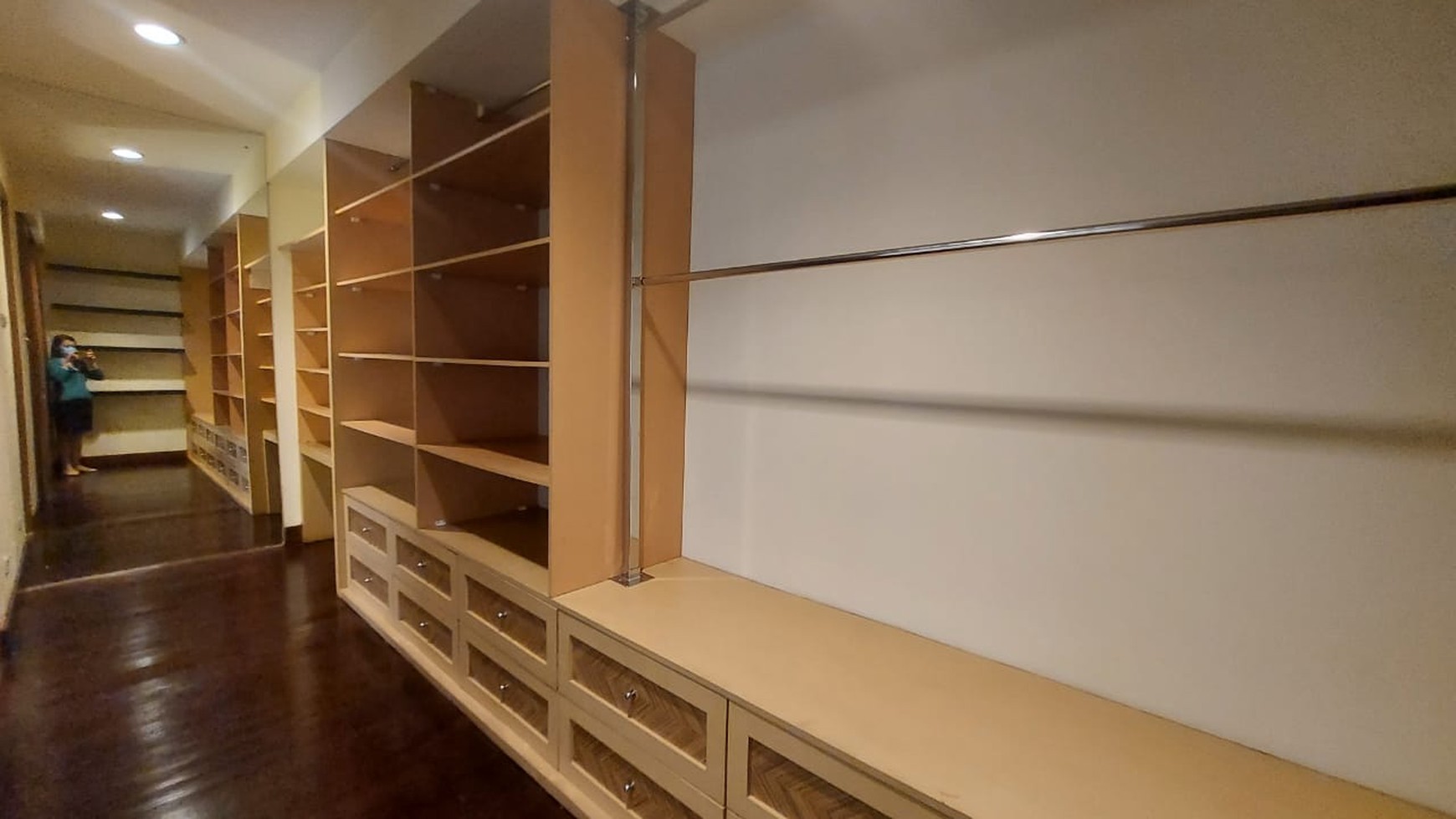 under njop Townhouse mewah dekat kemang village jaksel