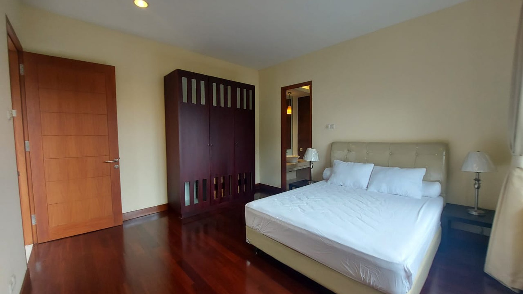 under njop Townhouse mewah dekat kemang village jaksel