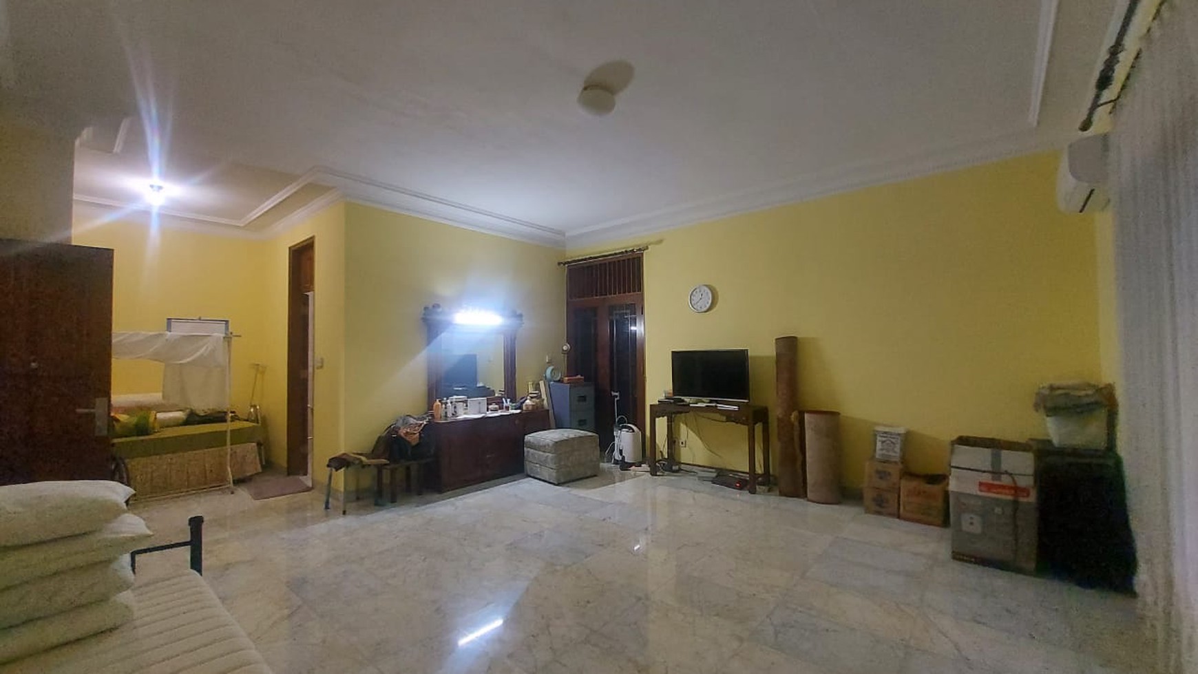 Rumah dalam komplek eklusif kebayoran baru, bulungan. jakarta selatan.