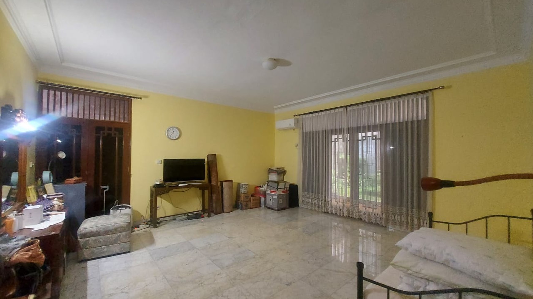 Rumah dalam komplek eklusif kebayoran baru, bulungan. jakarta selatan.