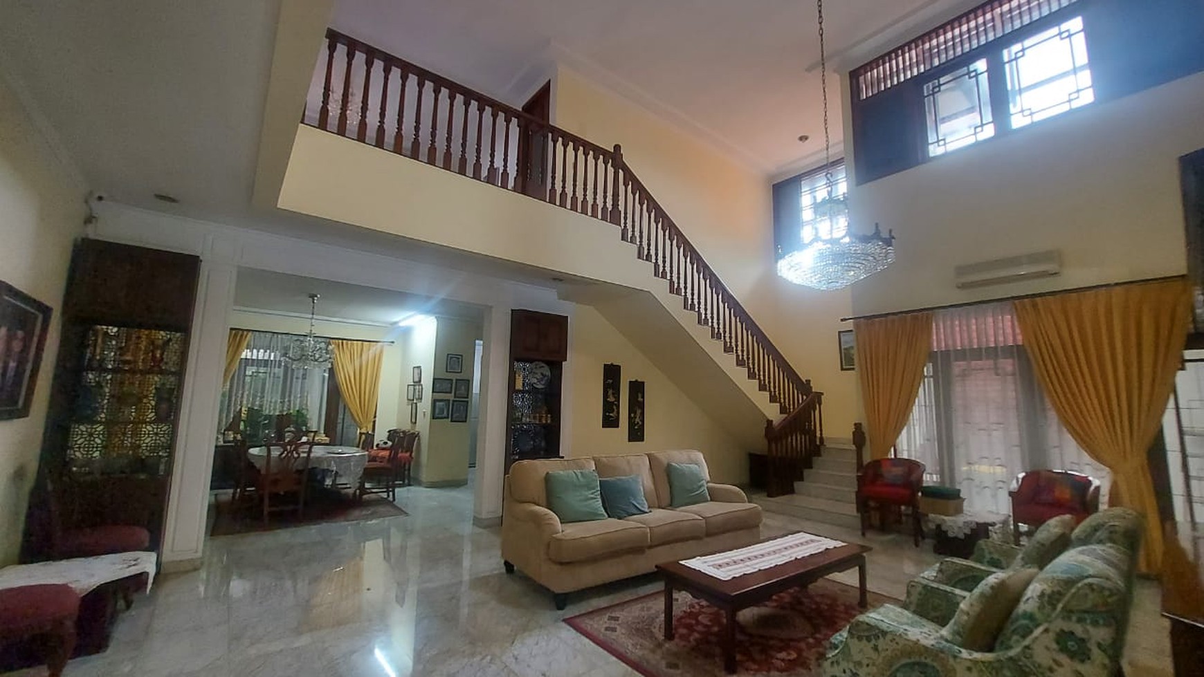 Rumah dalam komplek eklusif kebayoran baru, bulungan. jakarta selatan.