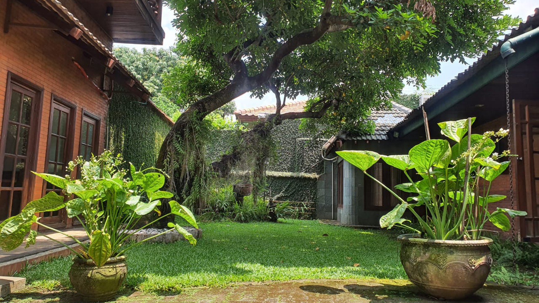 Nice and homy house in best area of cipete selatan, jakarta selatan