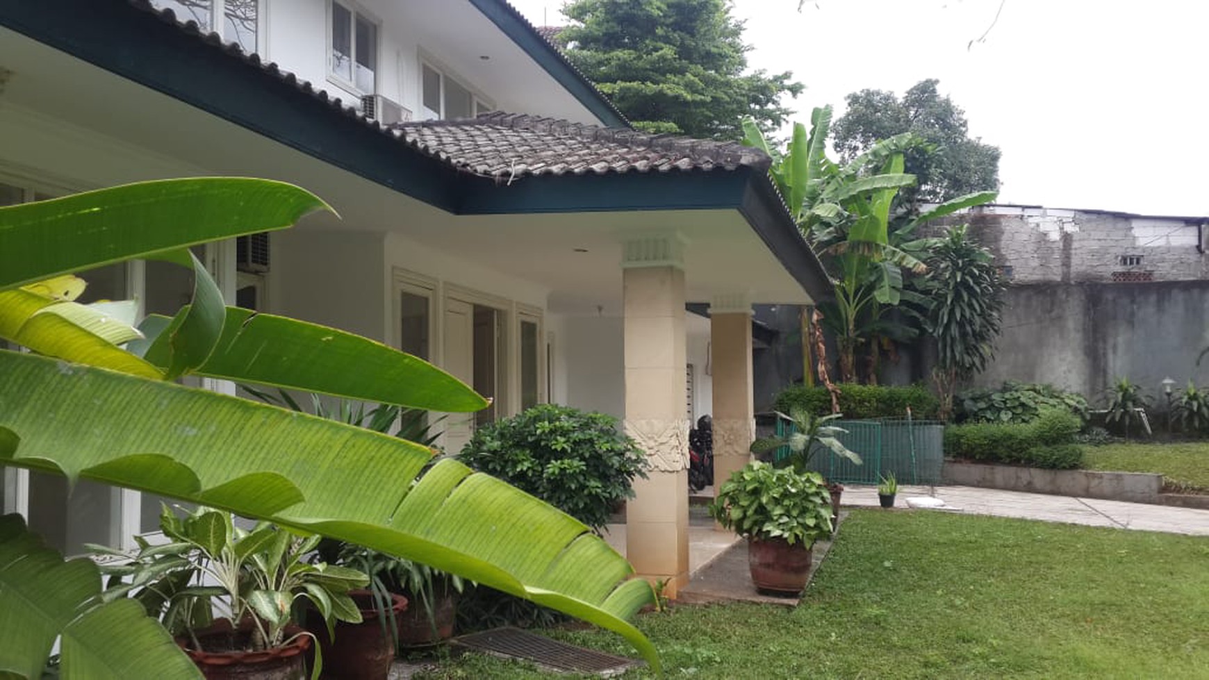 Rumah luas dan nyaman di cilandak simatupang, jakarta selatan