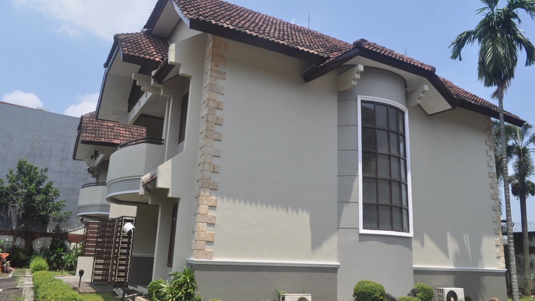 Dijual cepat Komplek perumahan beserta 6 unit rumah di dalam nya