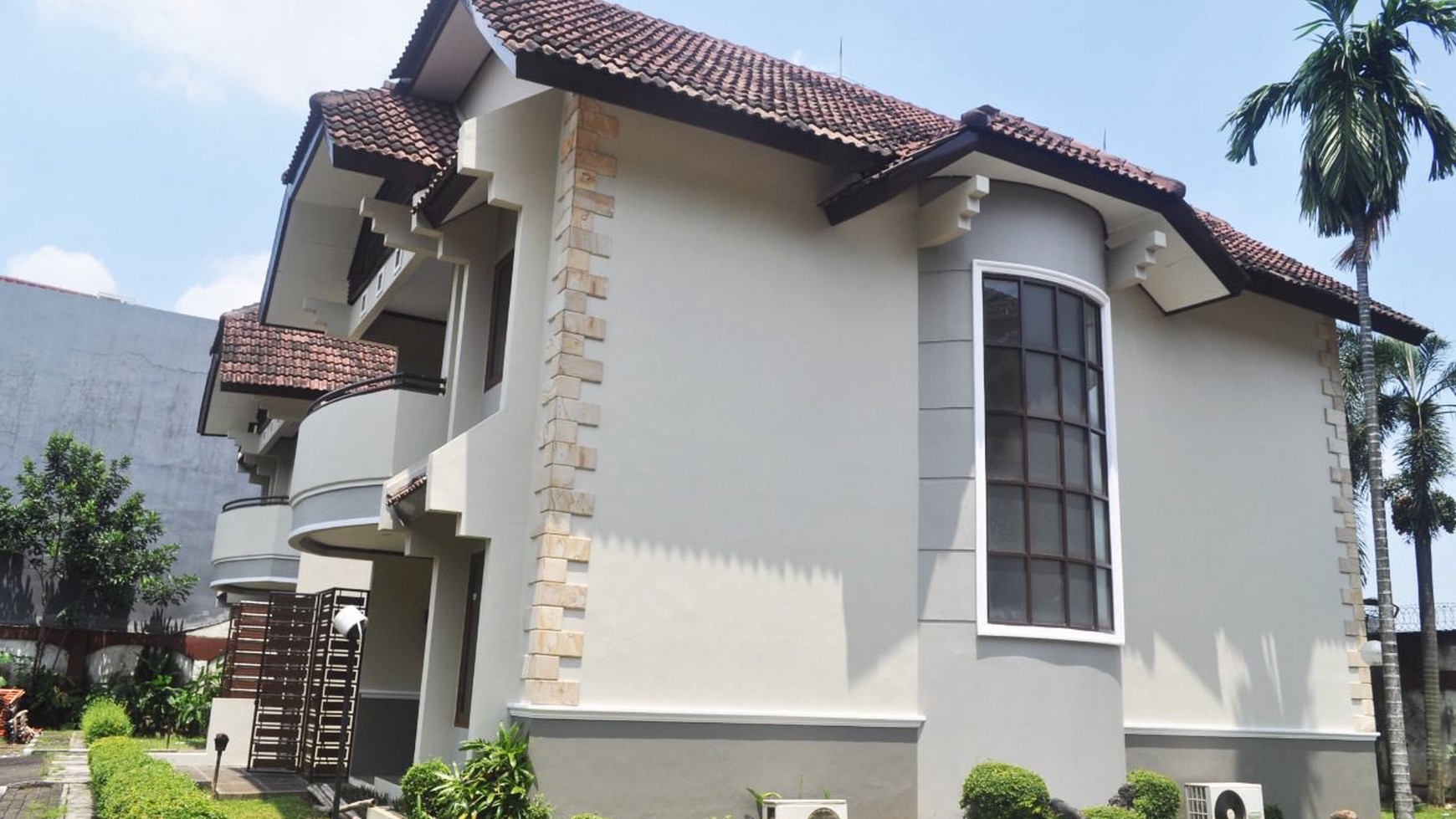 Dijual cepat Komplek perumahan beserta 6 unit rumah di dalam nya