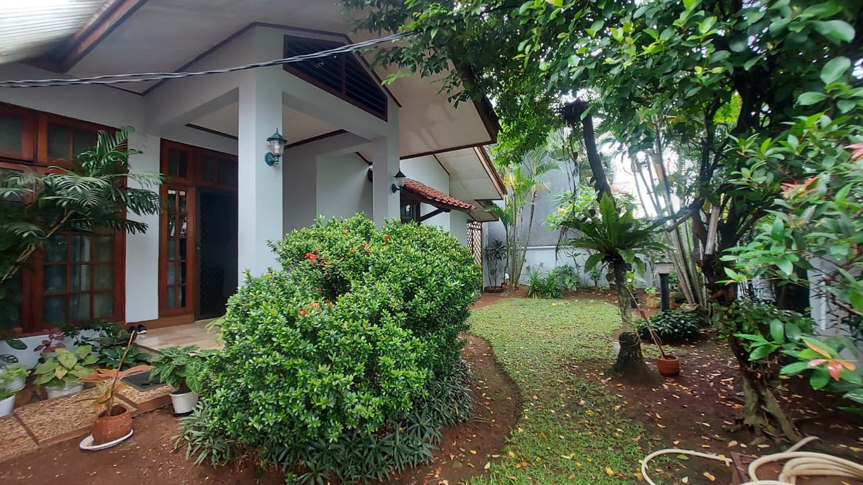 Rumah nyaman dalam perumahan Pejaten Mas jksel