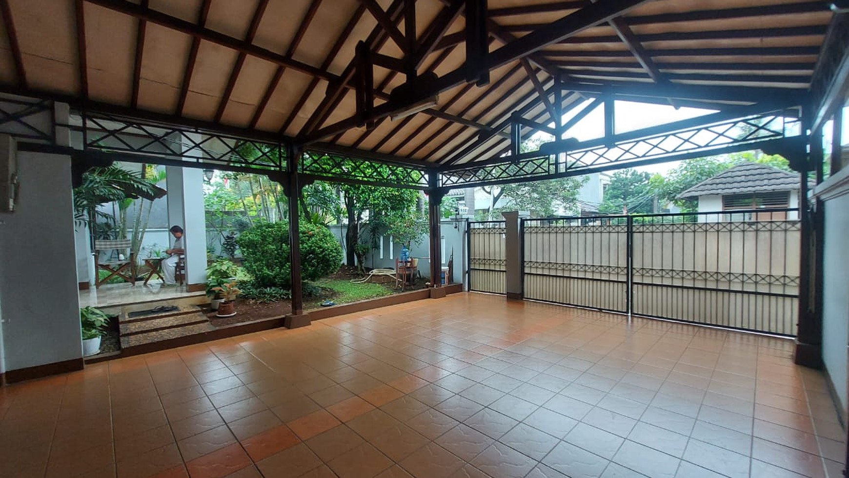 Rumah nyaman dalam perumahan Pejaten Mas jksel