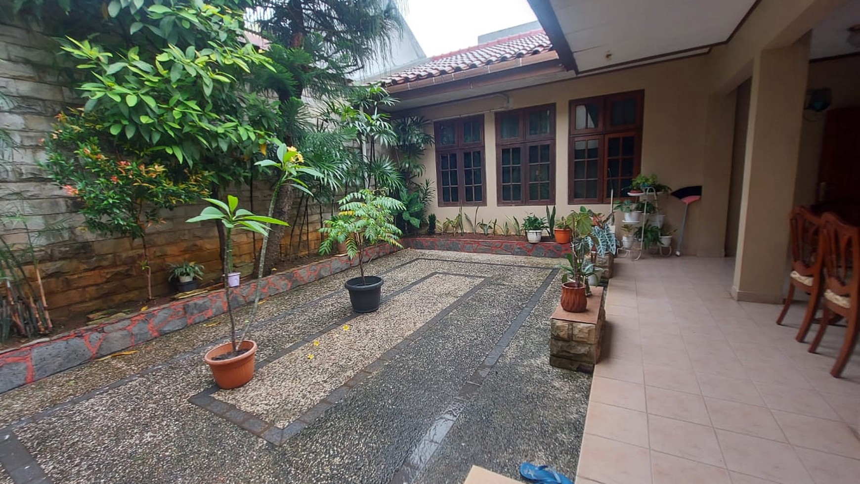 Rumah nyaman dalam perumahan Pejaten Mas jksel