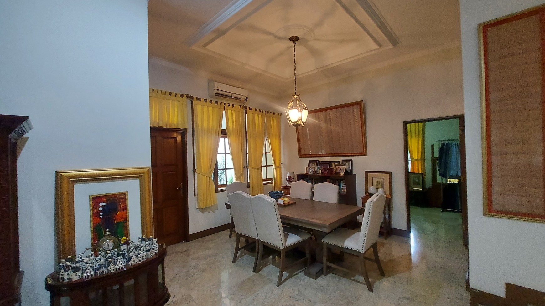 Rumah nyaman dalam perumahan Pejaten Mas jksel