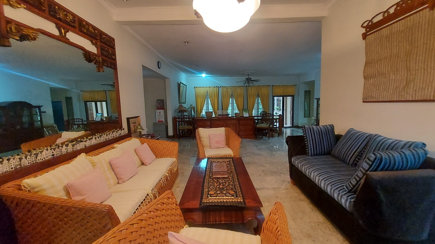 Rumah nyaman dalam perumahan Pejaten Mas jksel