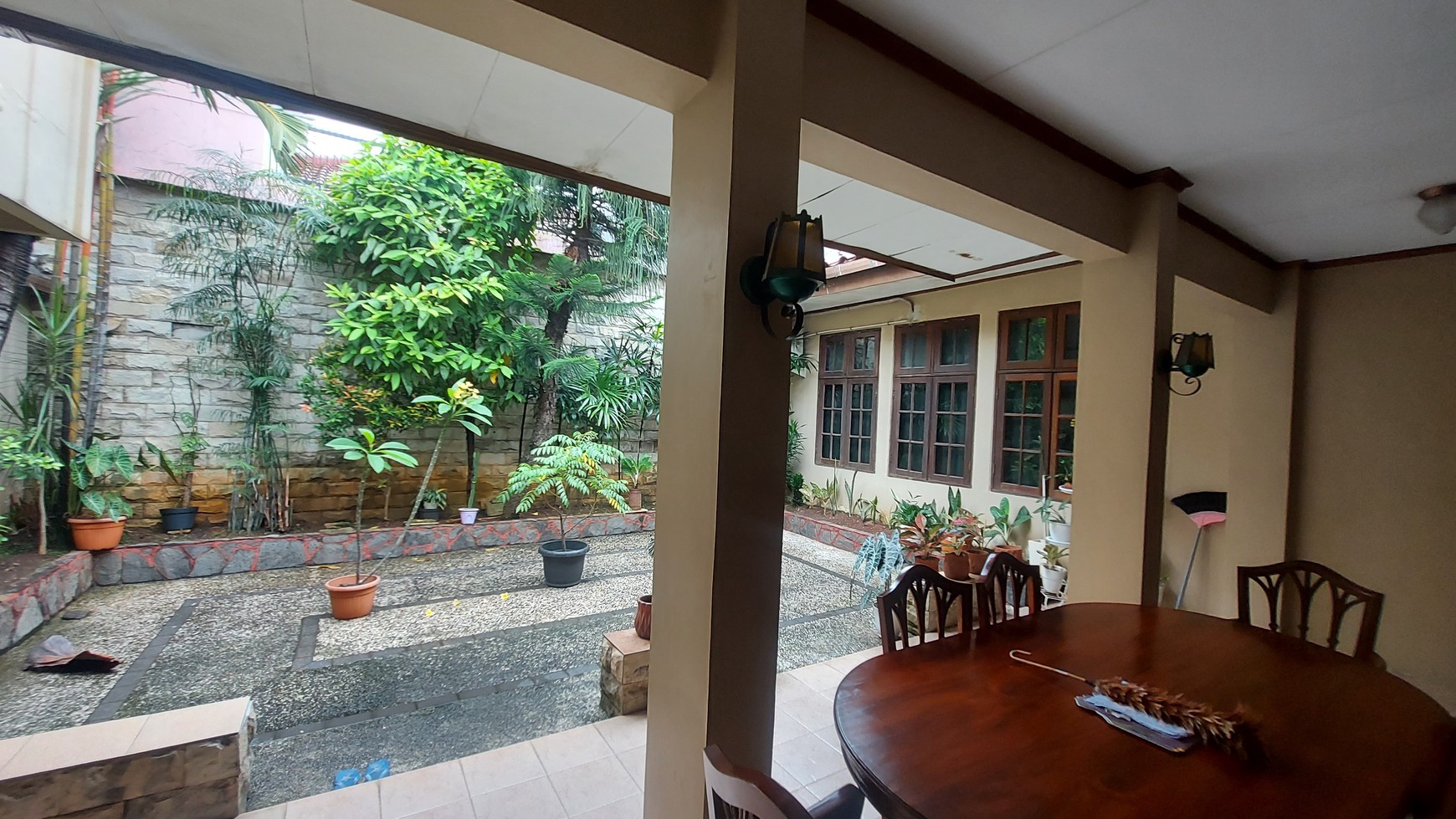 Rumah nyaman dalam perumahan Pejaten Mas jksel