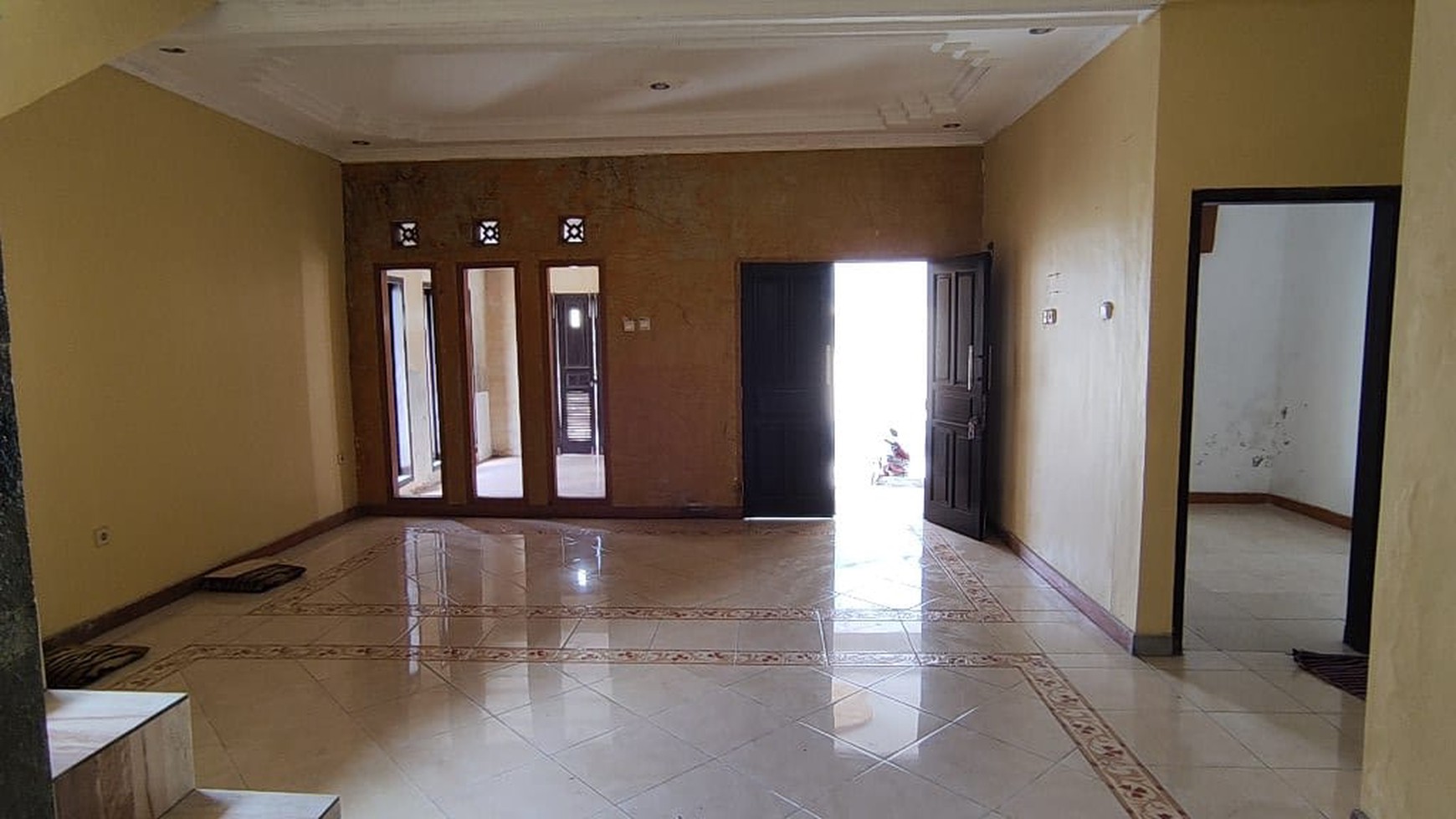 Rumah huk 3 (tiga) lantai di Griya Asri Cahaya Cipageran - Cimahi