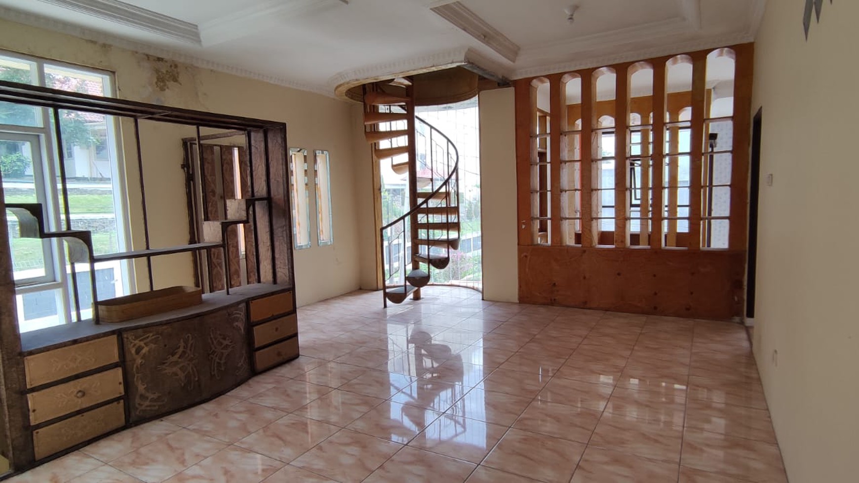 Rumah huk 3 (tiga) lantai di Griya Asri Cahaya Cipageran - Cimahi